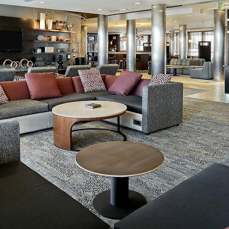 Отель Courtyard By Marriott Йорк Экстерьер фото