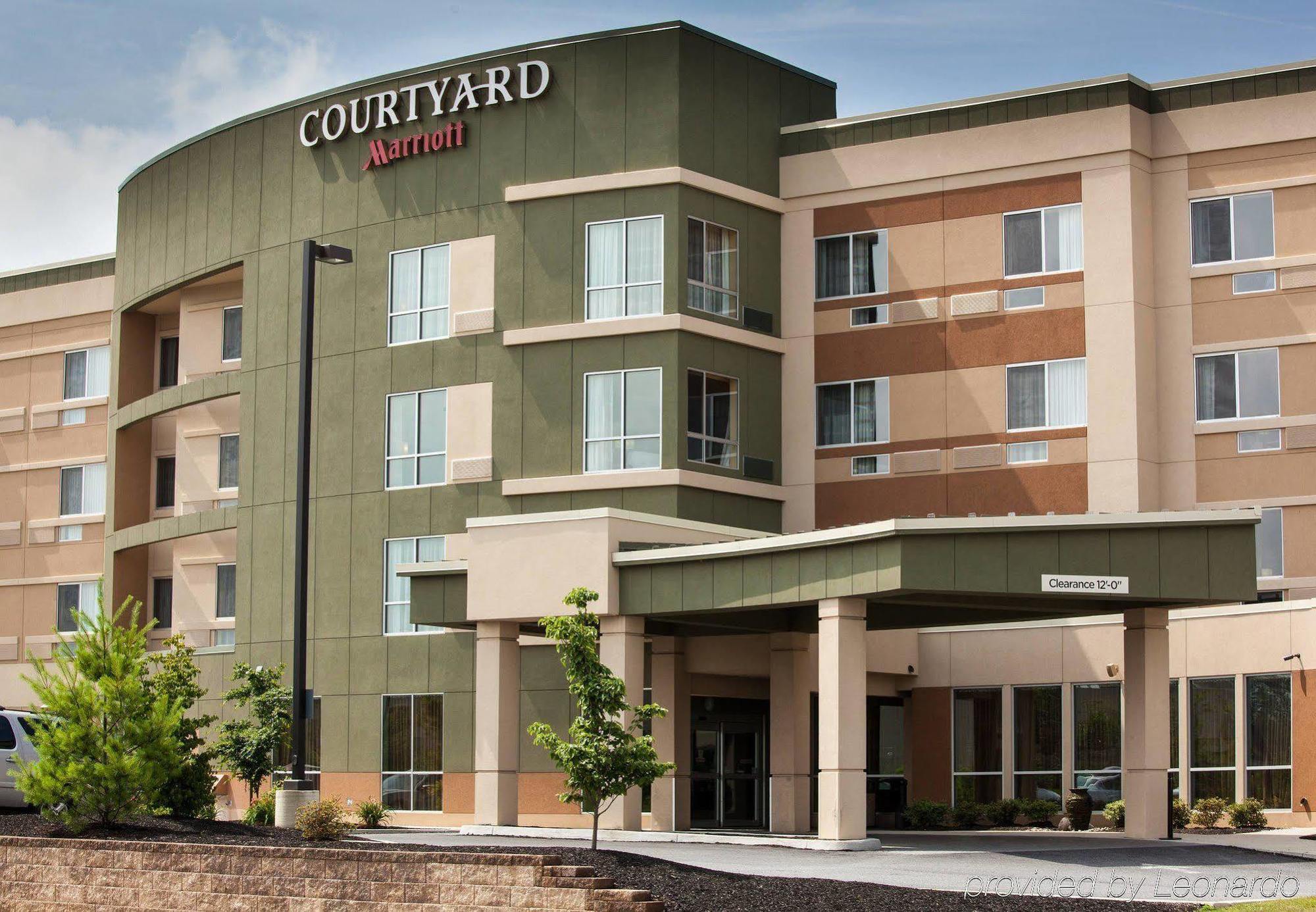 Отель Courtyard By Marriott Йорк Экстерьер фото